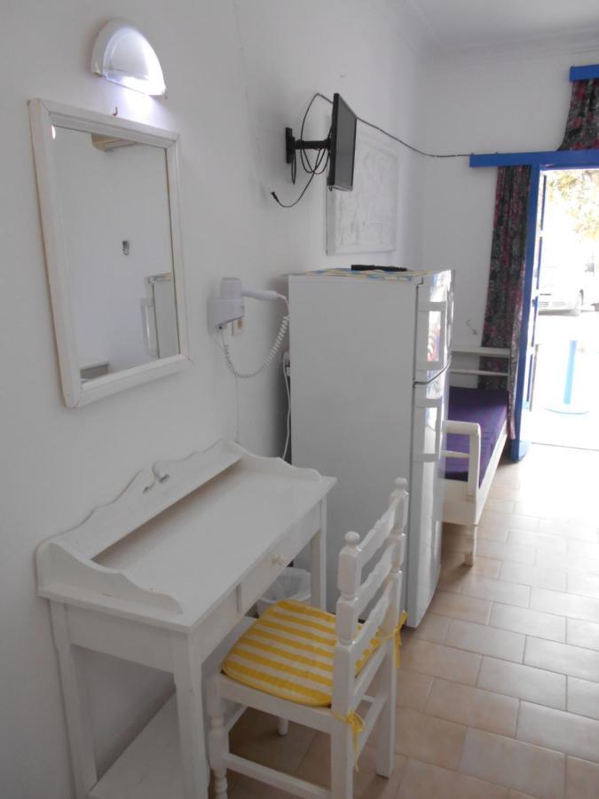 The Three Anchors Rooms Emporio  외부 사진
