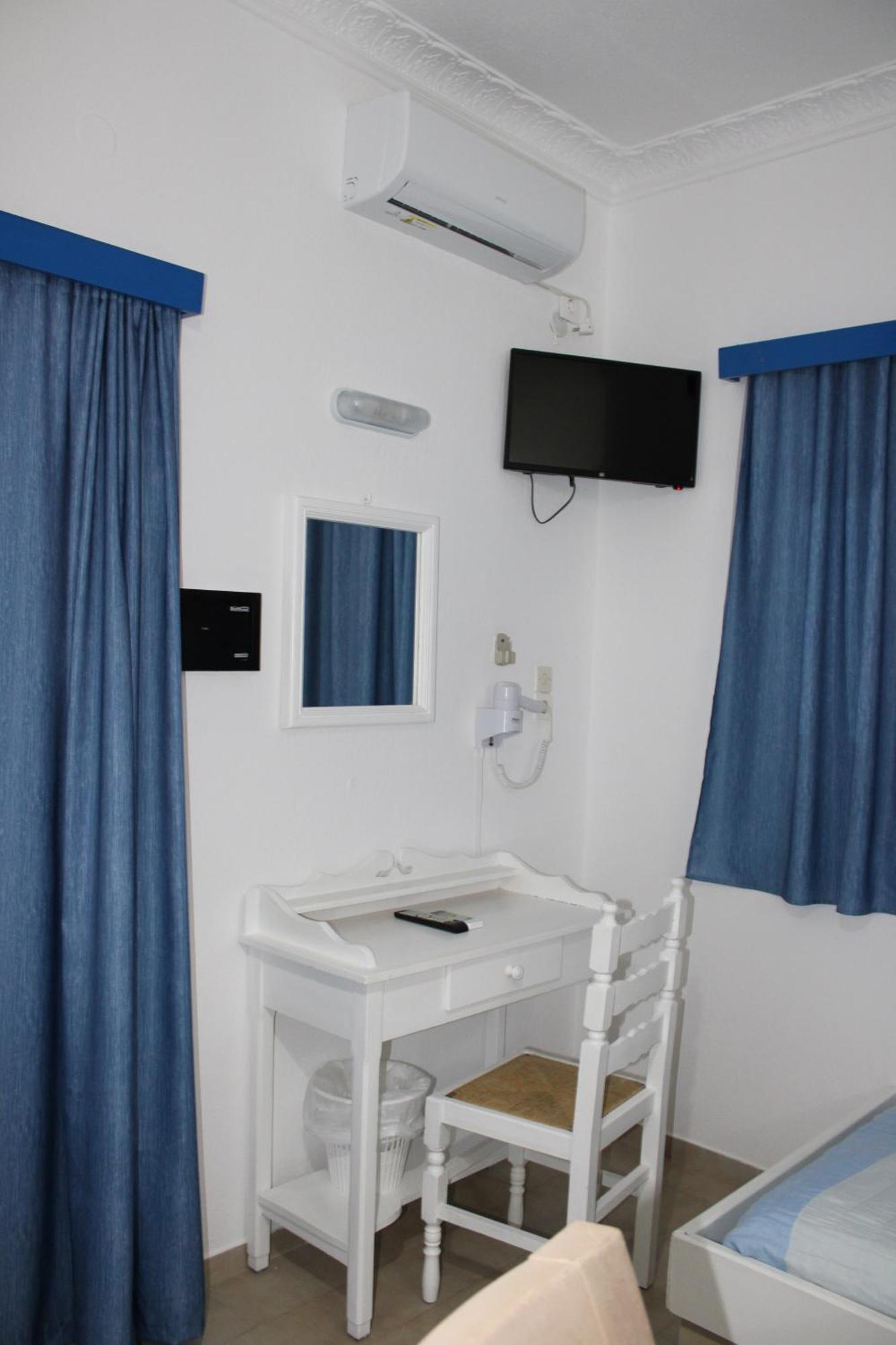The Three Anchors Rooms Emporio  외부 사진